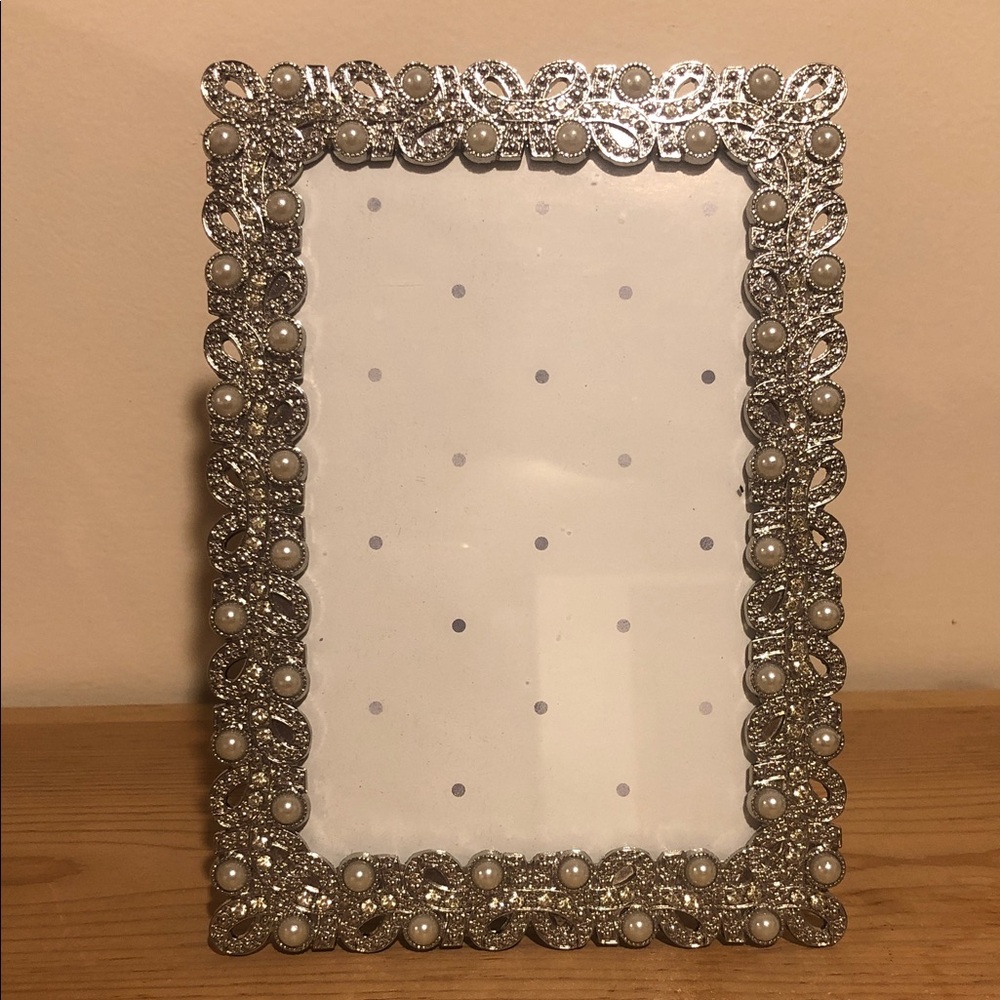 Ornate Silver Pearl Accent Photo Frame - Elegant Home Accent